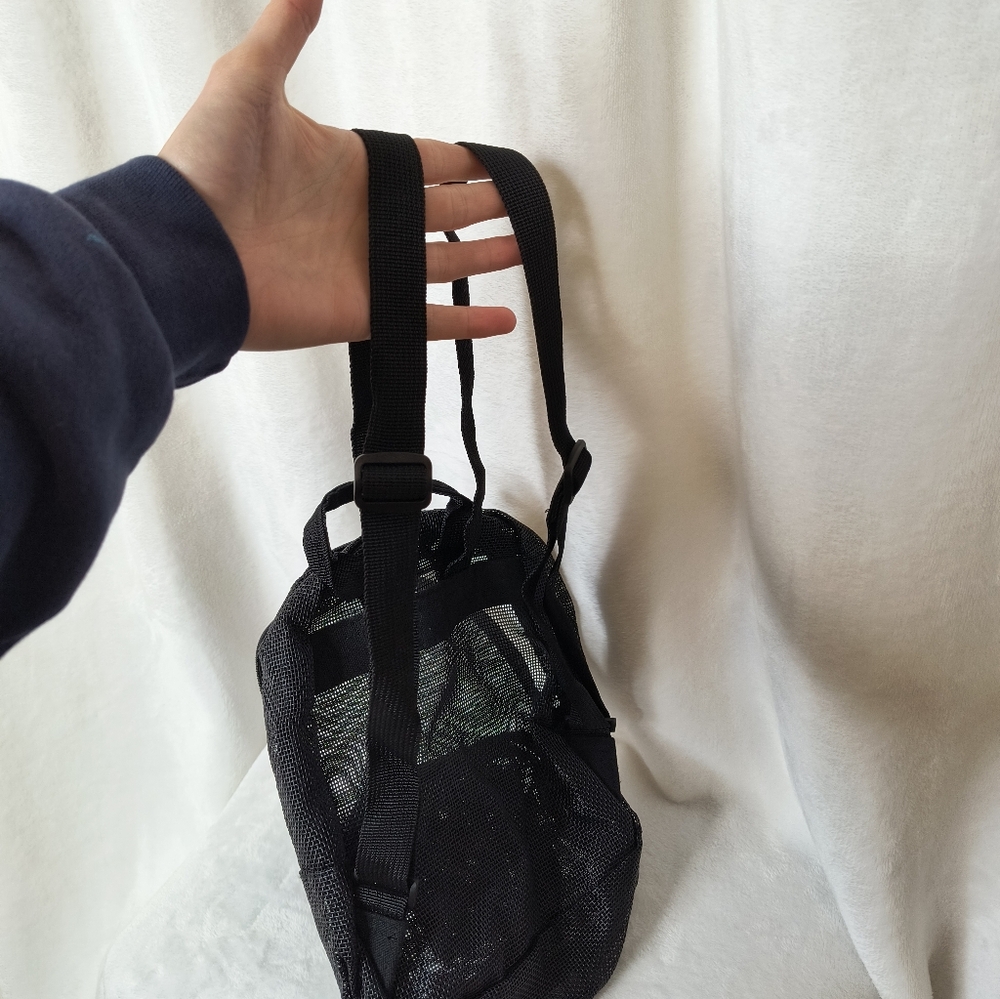 Mesh Backpack - Picture 4 of 5